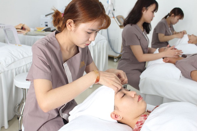 TUYỂN NHÂN VIÊN SPA ĐI ANH QUỐC
